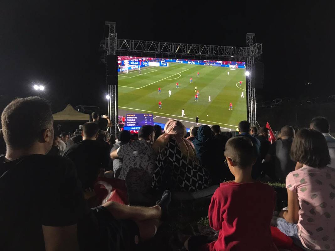 Selçuklu Seyir Tepesinde Çekya - Türkiye maçı heyecanı 1